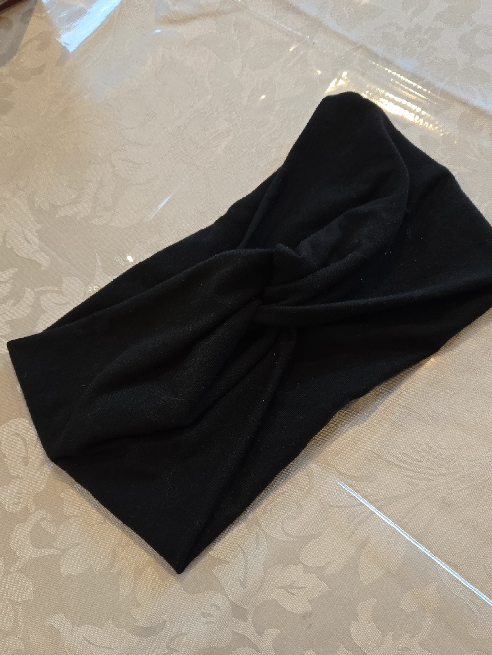 Black Twist Front Headband Soft Stretch Knot